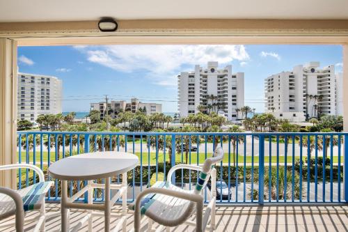 Oceanwalk 12-404 in New Smyrna Beach, USA