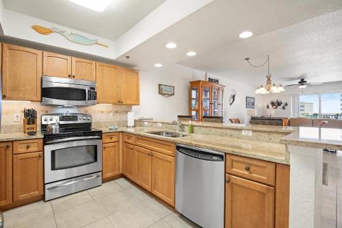 Oceanwalk 12-404 in New Smyrna Beach, USA