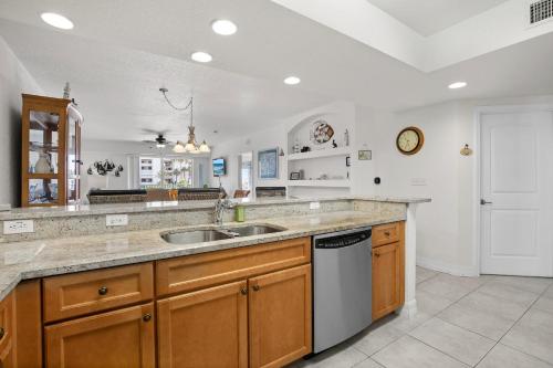 Oceanwalk 12-404 in New Smyrna Beach, USA