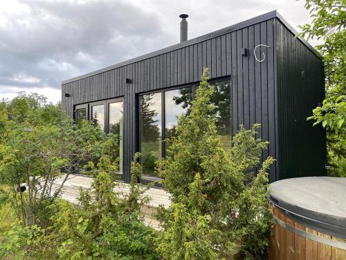 Szauna, Seaside getaway in Ööd mirror house with sauna (Seaside getaway in Ood mirror house with sauna) in Keibu