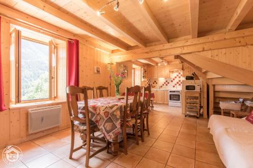 virtuve, Le Balcon de Novel - Chalet en pleine nature in Saint-Gingolph