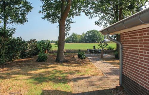 Three-Bedroom Holiday Home in Hoge Hexel - image 11