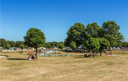 Three-Bedroom Holiday Home in Hoge Hexel - image 9