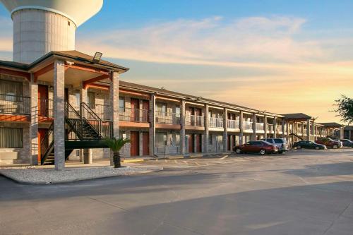 Photo - Econo Lodge Near Lackland Air Force Base-SeaWorld