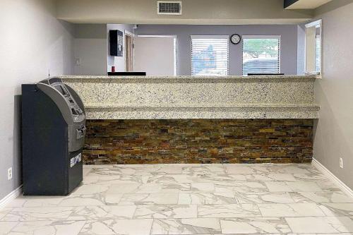 Econo Lodge Near Lackland Air Force Base-SeaWorld in San Antonio, USA