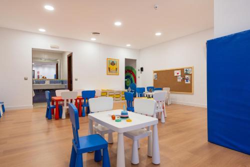 Can Picafort Palace - image 12