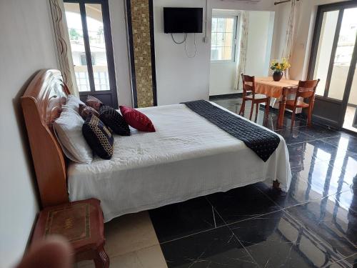 Mahe Holiday Resort Room Type - Deluxe Double Room with Balcony