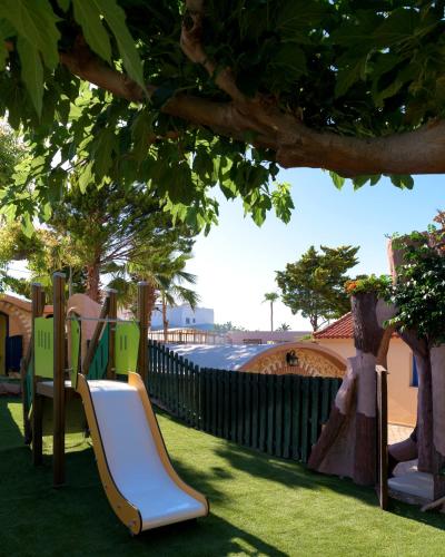 High Beach Hotel - image 12