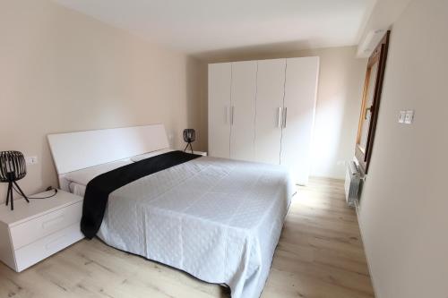Ross' house 1 - image 11