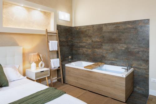 Elegante Appartamento con Giardino Privato, Jacuzzi nel Cuore di Firenze, Florence (photo 6)