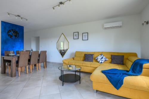 House Luka by Briskva in Sveti Bartul