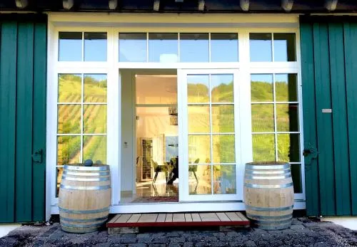 Klein & Fein für nach dem Wein bei Wein- & Sekthaus Dillé in Neumagen-Dhron, Deutschland