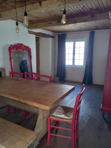 Équipements, la maison rose in Nemours