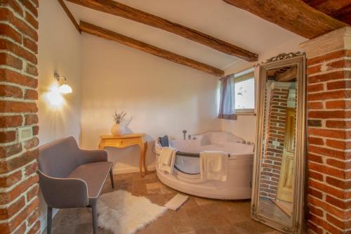 Residence Apolonija Guest House - image 10