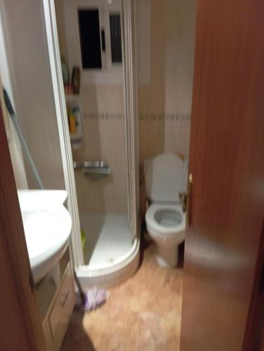 Una habitación (Una habitacion) in Granollers