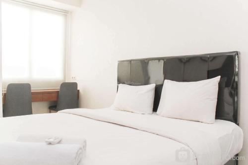 Nice and Elegant Studio at Riverview Jababeka Apartment By Travelio, Cikarang