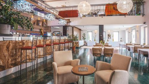 Malkia Penzion in 奥雷奇奥瓦博顿