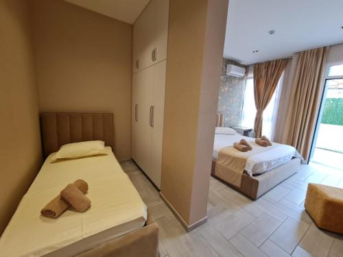 Deluxe Room (1 adult + 1 child) room in Sazani Hotel & Apartments