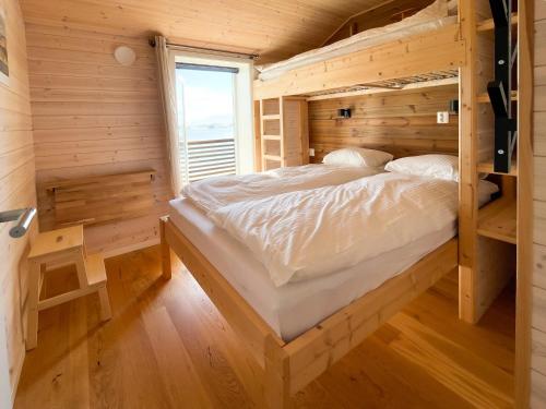 Ecolodge Båthuset 69Nord Room Type - Triple Room with Sea View
