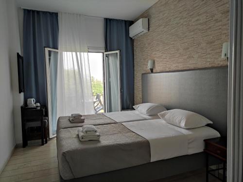 Twin room, garden view