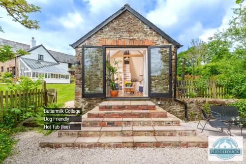 2 bedrooms, 4 beds