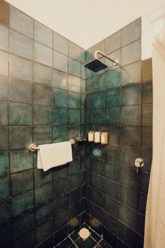 King Room image 10