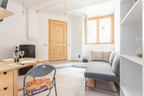 AM Stays 3 - Etruscan Arch Heritage Suite, Perugia
