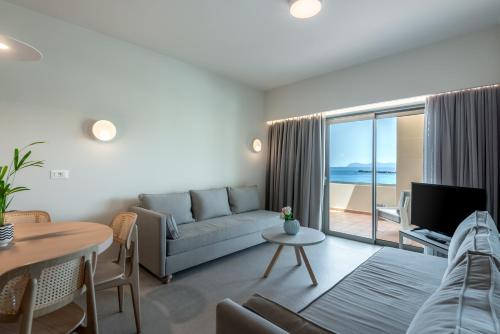 Blue Dome Hotel - image 12
