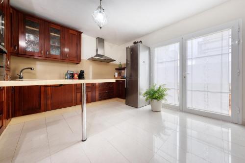 廚房, Casa Knala - Quiet and BBQ in 聖巴多羅梅