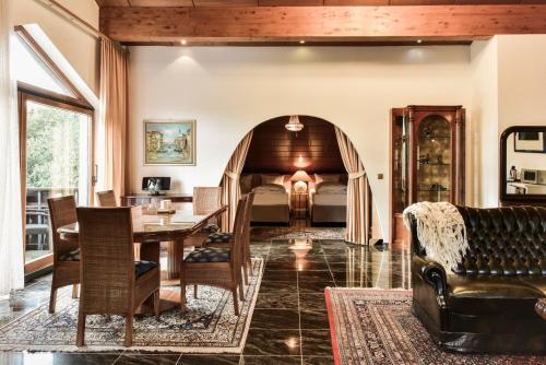 Hotel-Restaurant Barbarossahof - image 4