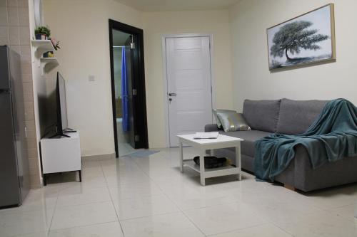 Newly furnished 1 Bedroom, high floor, amazing view, close to metro, Dubai (foto 4)