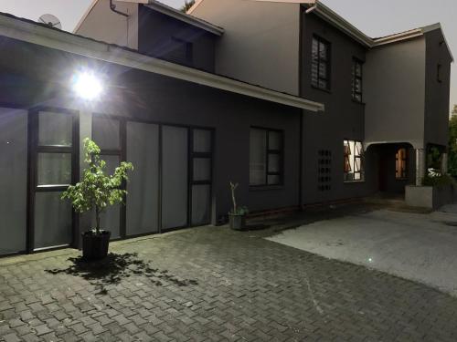 2 on ZK Matthews Guesthouse, Mthatha (zdjęcie 6)