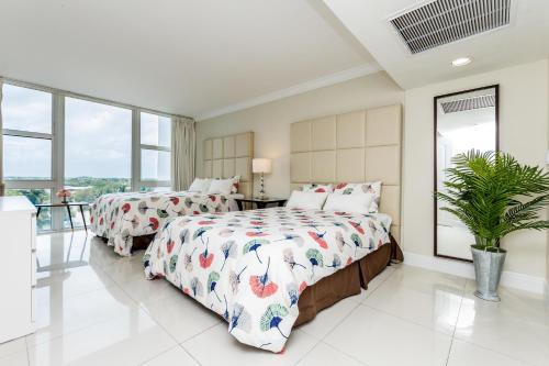 Ocean Manor Apartments in Fort Lauderdale, USA