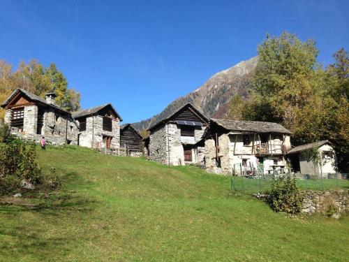 Viesnīcas āriene, Rustico sui Monti di Rima in Prato Sorniko