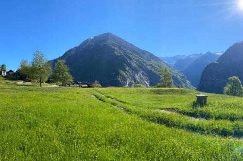 Rustico sui Monti di Rima in Prato Sorniko