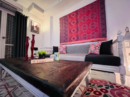Ma Maison Gleem, Alexandria