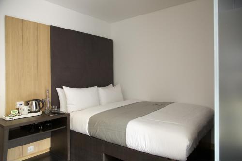 The Z Hotel City - image 12