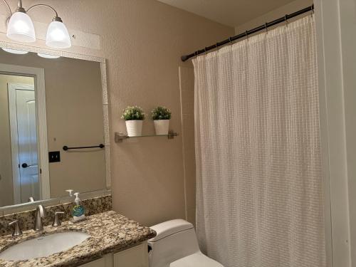 Le Noir, A private bedroom with a private entrance - shared bathroom, Las Vegas (fotografie 5)