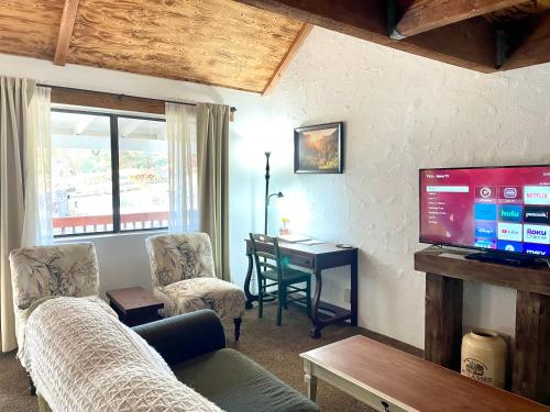 Sierra Mountain Lodge - Vacation Rentals - Yosemite