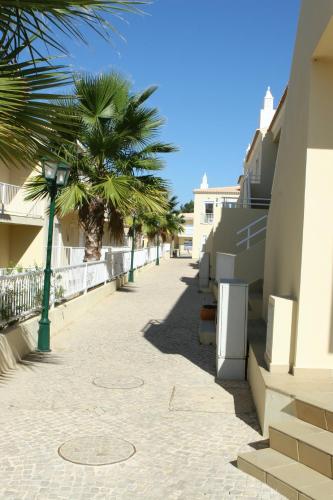 Exterior view, Jardins Vale de Parra in Guia