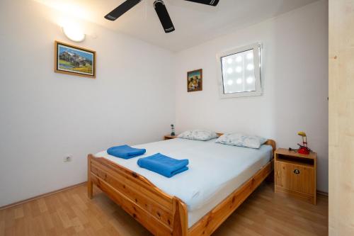 One-Bedroom Apartment with Terrace image 10