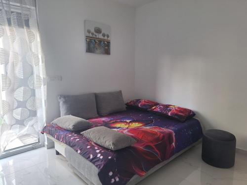 Zero-Bedroom Studio with Terrace room in Apartments with parking space Zadar - 22836