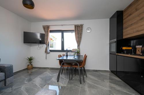 One-Bedroom Apartment with Balcony image 4