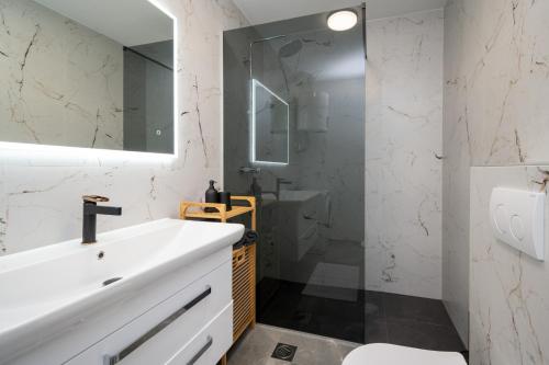 One-Bedroom Apartment with Balcony image 8