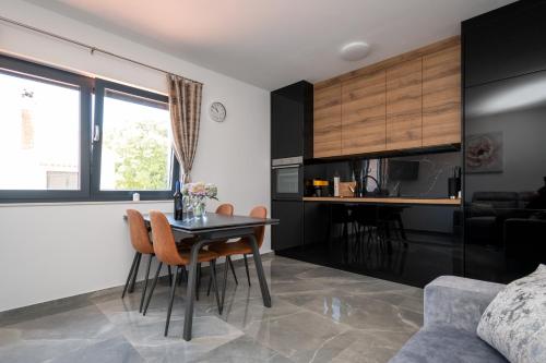 One-Bedroom Apartment with Balcony image 3