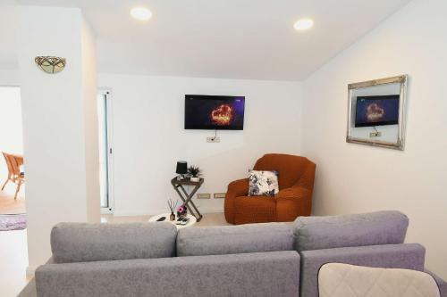 Two-Bedroom Apartment with Terrace and Sea View