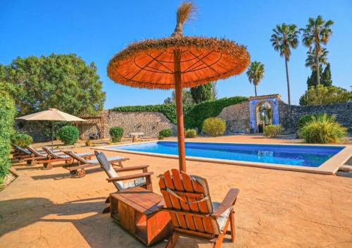Son Costa, villa típica mallorquina con piscina