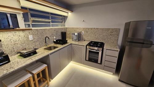 Kitchen, Linda Vista - Praia Pitangueiras - Wi-fi in Morro do Maluf