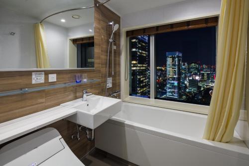 room detail thumbnail 2