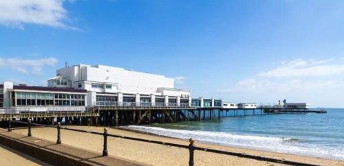 Facilities, The Loft and The Den Apartments in Lake North